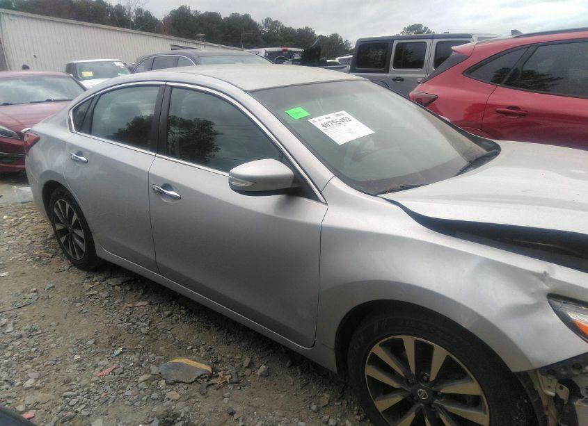 Photo 12 of 2017 Nissan Altima 2.5 SL (VIN 1N4AL3AP1HC213788)