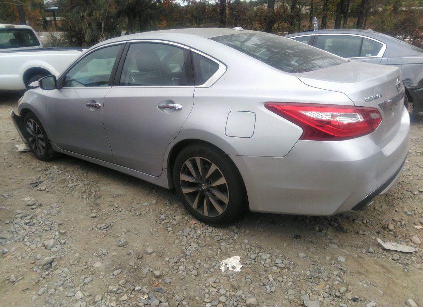 Photo 3 of 2017 Nissan Altima 2.5 SL (VIN 1N4AL3AP1HC213788)