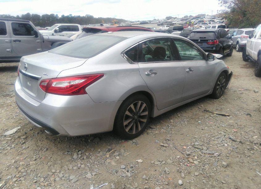 Photo 4 of 2017 Nissan Altima 2.5 SL (VIN 1N4AL3AP1HC213788)