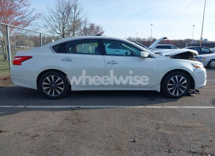Photo 13 of 2017 Nissan Altima 2.5 SV (VIN 1N4AL3AP1HC225309)