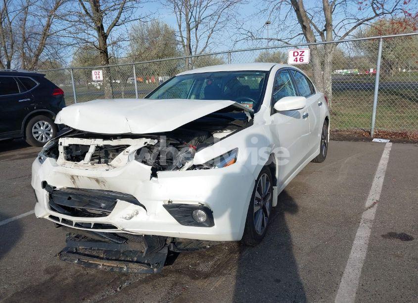 Photo 2 of 2017 Nissan Altima 2.5 SV (VIN 1N4AL3AP1HC225309)