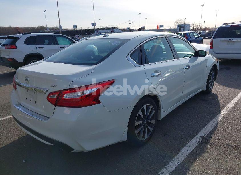 Photo 4 of 2017 Nissan Altima 2.5 SV (VIN 1N4AL3AP1HC225309)