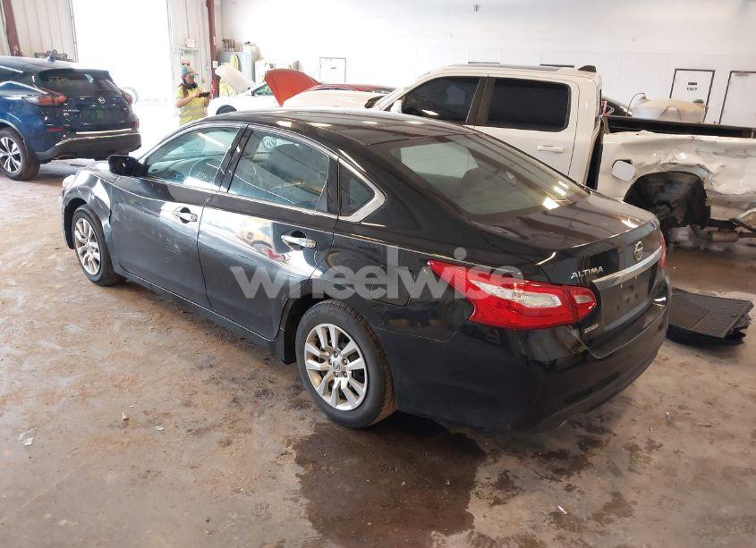 Photo 3 of 2017 Nissan Altima 2.5 S (VIN 1N4AL3AP1HC226332)