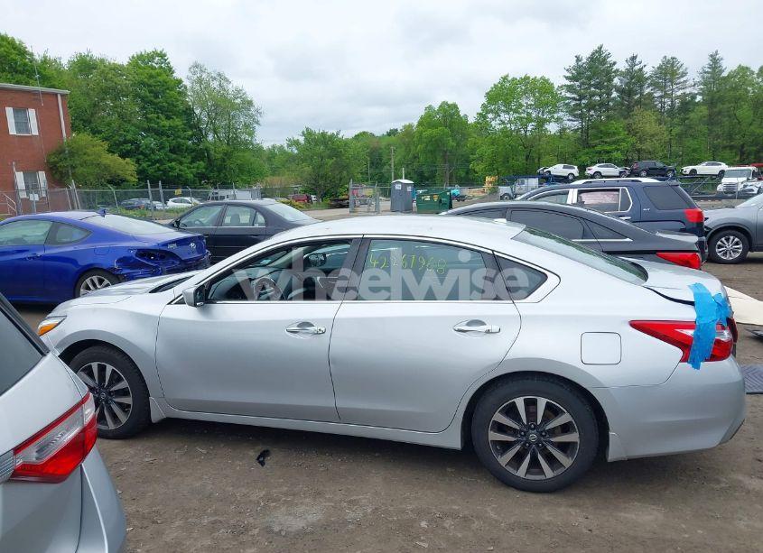 Photo 15 of 2017 Nissan Altima 2.5 SV (VIN 1N4AL3AP1HC236200)