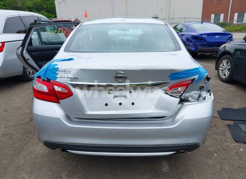 Photo 6 of 2017 Nissan Altima 2.5 SV (VIN 1N4AL3AP1HC236200)