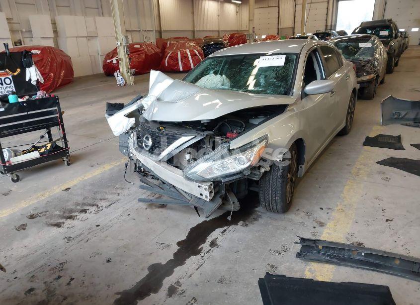 Photo 2 of 2017 Nissan Altima 2.5 SV (VIN 1N4AL3AP1HC239355)
