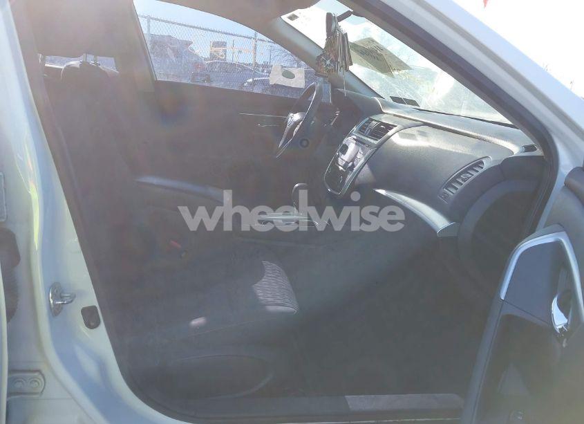 Photo 5 of 2017 Nissan Altima 2.5 S (VIN 1N4AL3AP1HC241011)