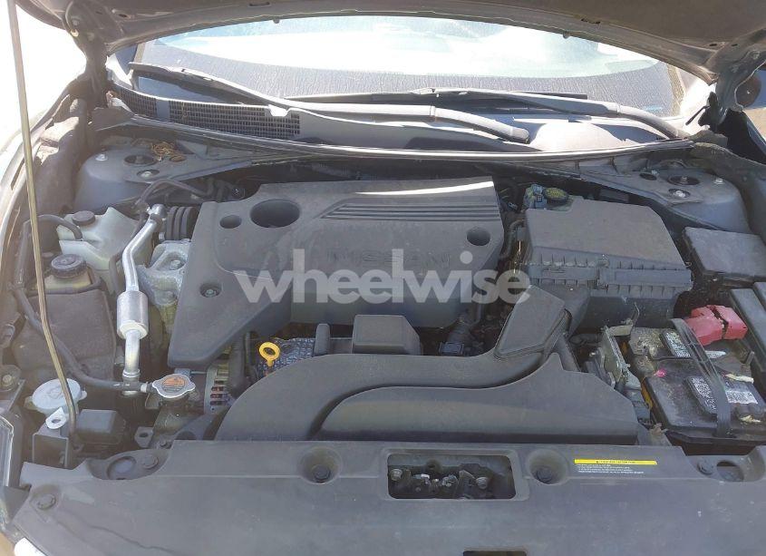 Photo 10 of 2017 Nissan Altima 2.5 SR (VIN 1N4AL3AP1HC242627)