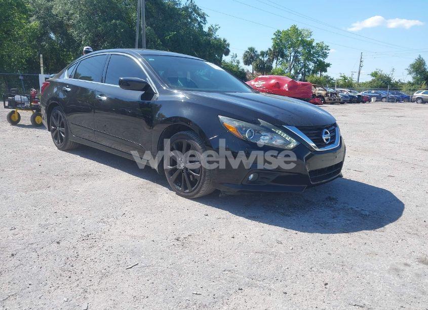 Photo 13 of 2017 Nissan Altima 2.5 SR (VIN 1N4AL3AP1HC242627)
