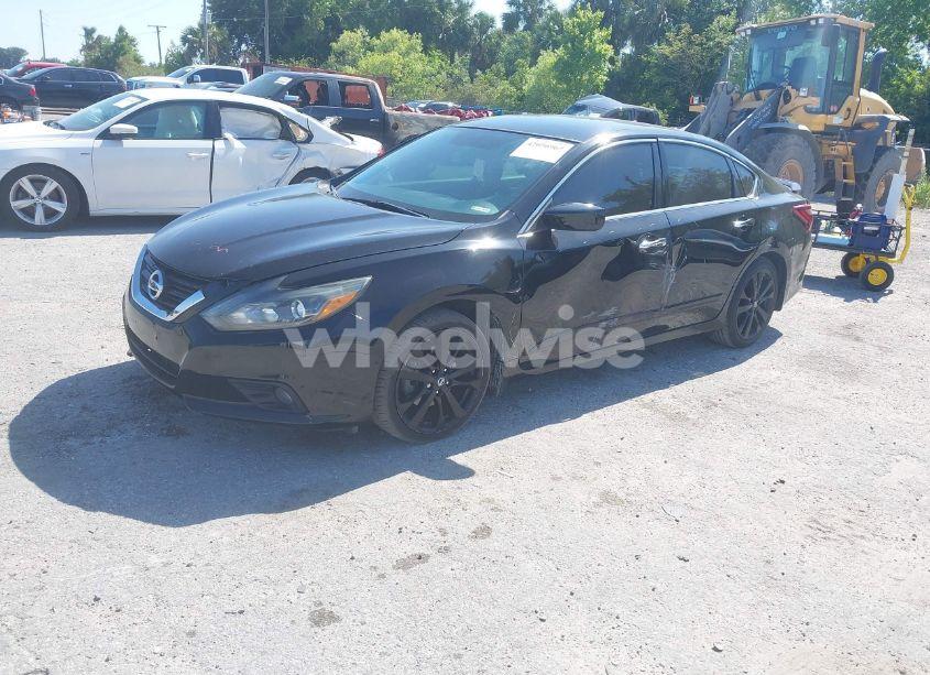 Photo 2 of 2017 Nissan Altima 2.5 SR (VIN 1N4AL3AP1HC242627)