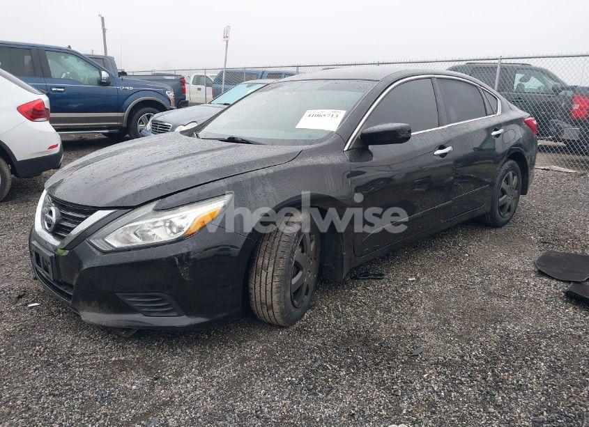 Photo 2 of 2017 Nissan Altima 2.5 S (VIN 1N4AL3AP1HC244569)
