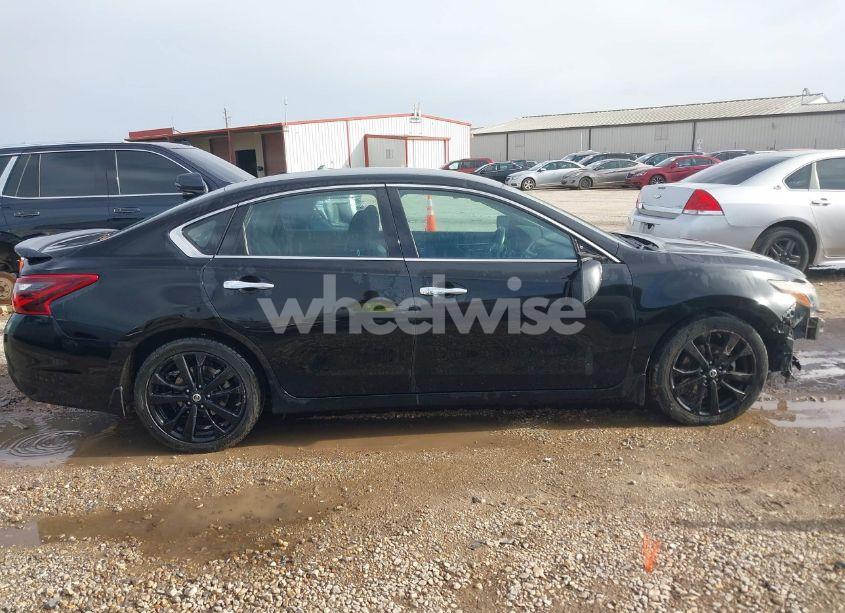 Photo 14 of 2017 Nissan Altima 2.5 SR (VIN 1N4AL3AP1HC271948)