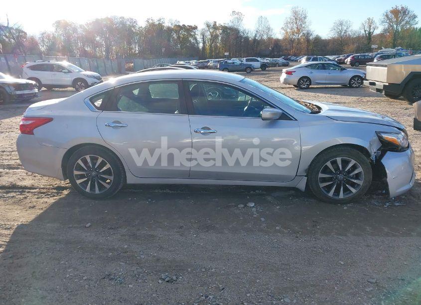 Photo 13 of 2017 Nissan Altima 2.5 SV (VIN 1N4AL3AP1HC275143)