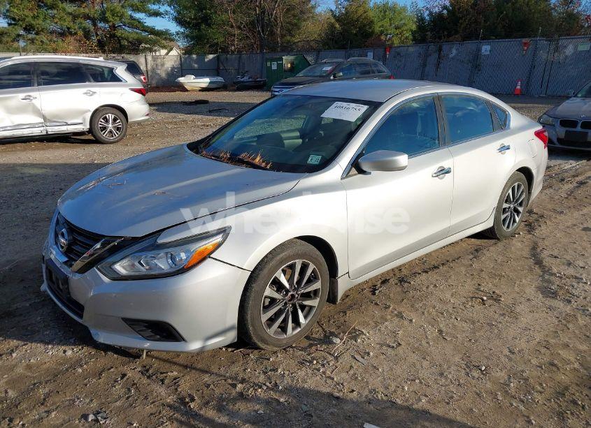 Photo 2 of 2017 Nissan Altima 2.5 SV (VIN 1N4AL3AP1HC275143)