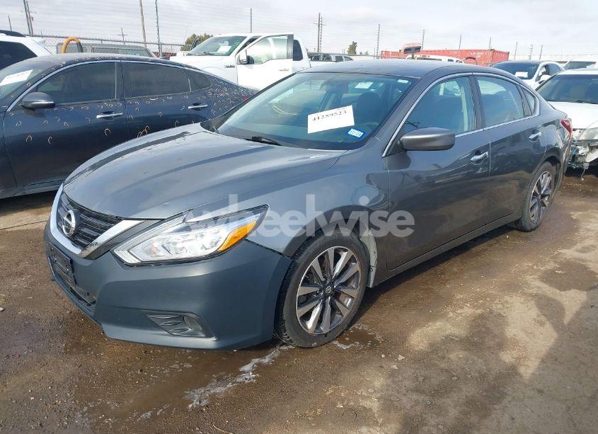 Photo 2 of 2017 Nissan Altima 2.5 SV (VIN 1N4AL3AP1HC286269)