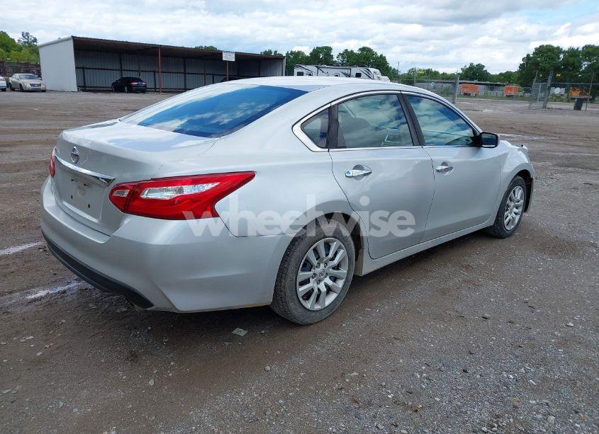 Photo 4 of 2017 Nissan Altima 2.5 S (VIN 1N4AL3AP1HC291908)