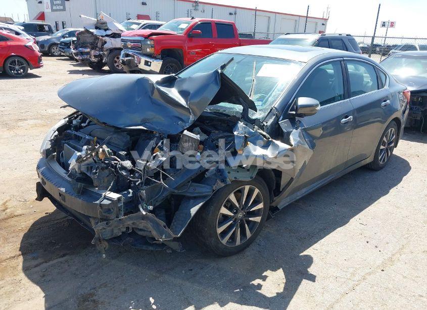 Photo 2 of 2017 Nissan Altima 2.5 SV (VIN 1N4AL3AP1HC297434)
