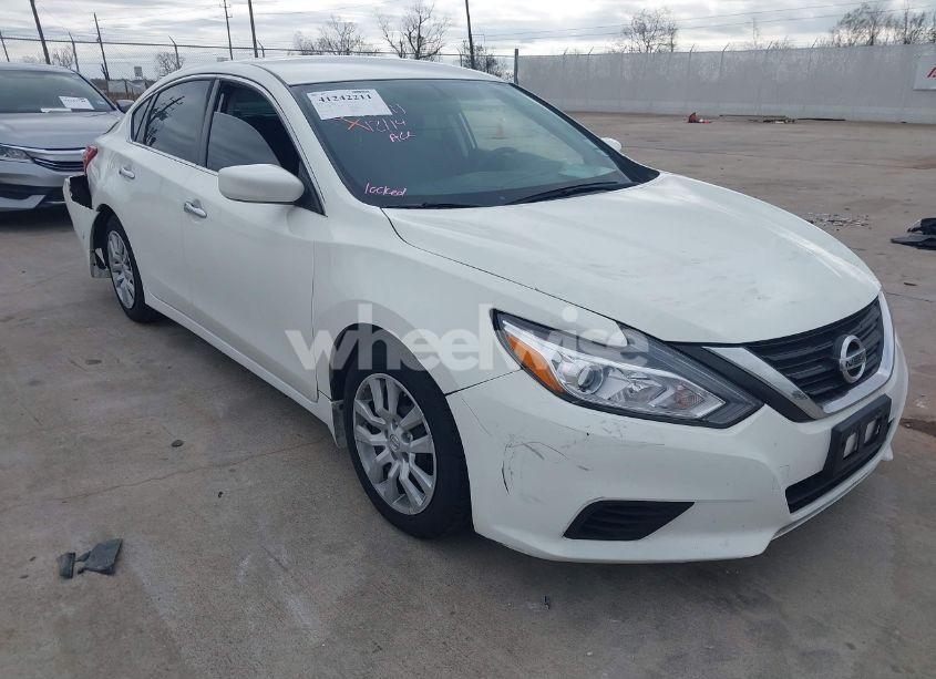 2017 Nissan Altima 2.5 S (VIN 1N4AL3AP1HC470613) main photo