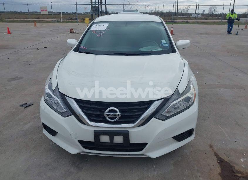 Photo 12 of 2017 Nissan Altima 2.5 S (VIN 1N4AL3AP1HC470613)