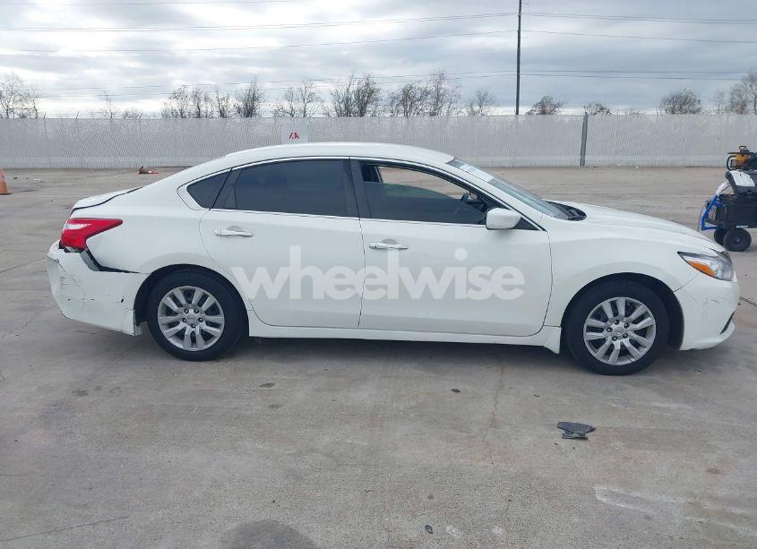 Photo 13 of 2017 Nissan Altima 2.5 S (VIN 1N4AL3AP1HC470613)