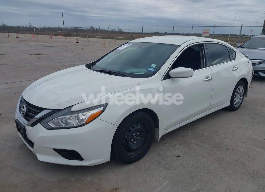 Photo 2 of 2017 Nissan Altima 2.5 S (VIN 1N4AL3AP1HC470613)