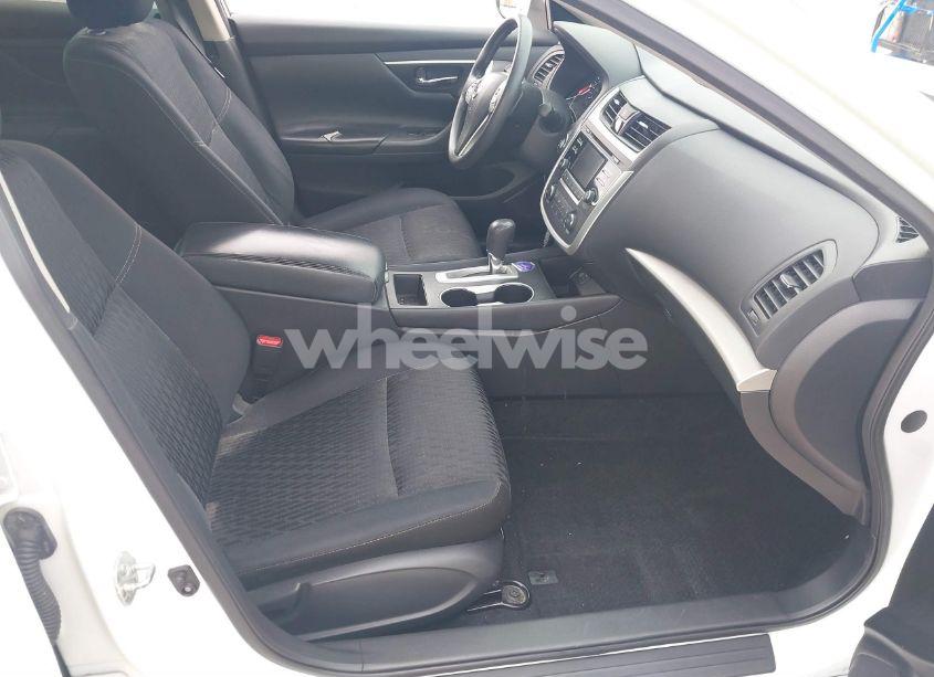 Photo 5 of 2017 Nissan Altima 2.5 S (VIN 1N4AL3AP1HC470613)