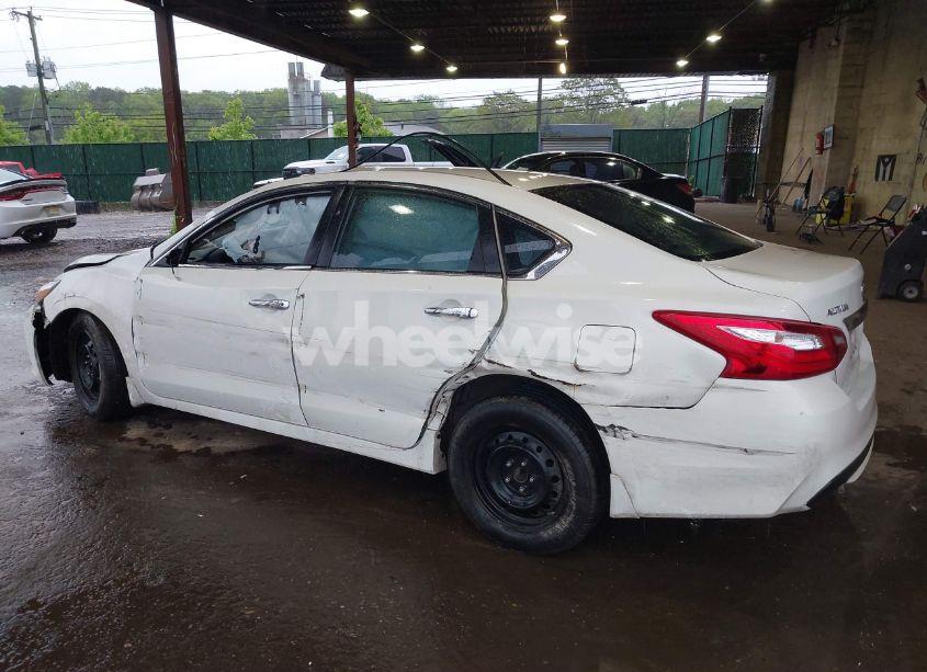 Photo 13 of 2017 Nissan Altima 2.5 S (VIN 1N4AL3AP1HC475178)