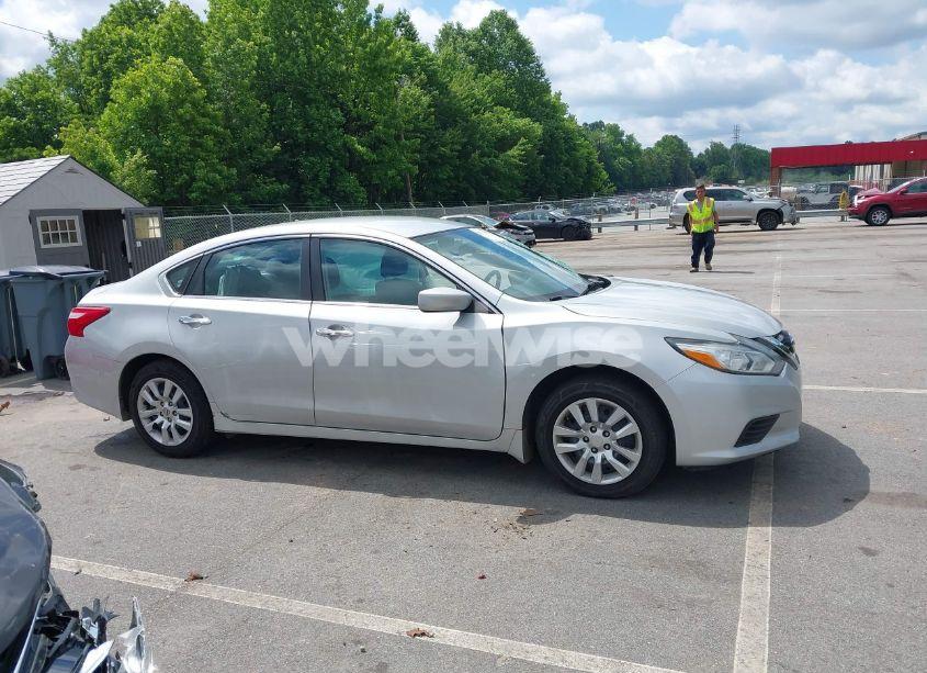 Photo 14 of 2017 Nissan Altima 2.5 S (VIN 1N4AL3AP1HC476475)