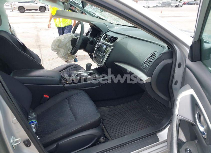 Photo 5 of 2017 Nissan Altima 2.5 S (VIN 1N4AL3AP1HC476475)