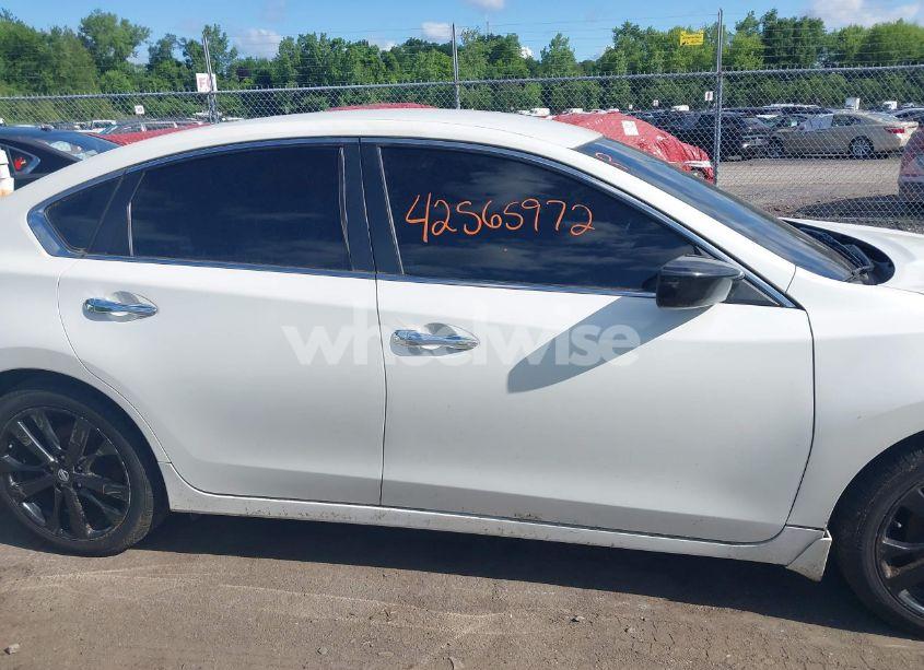 Photo 13 of 2017 Nissan Altima 2.5 SR (VIN 1N4AL3AP1HC482793)