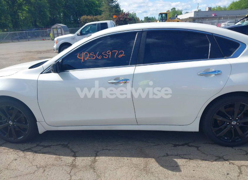 Photo 14 of 2017 Nissan Altima 2.5 SR (VIN 1N4AL3AP1HC482793)