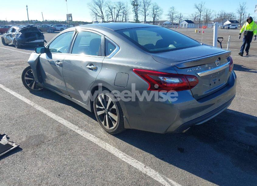 Photo 3 of 2017 Nissan Altima 2.5 SR (VIN 1N4AL3AP1HC489534)