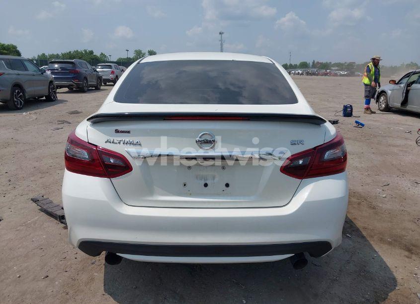Photo 15 of 2017 Nissan Altima 2.5 SR (VIN 1N4AL3AP1HC494166)