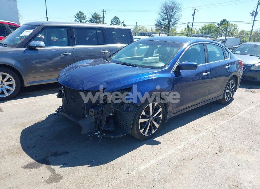 Photo 2 of 2017 Nissan Altima 2.5 SR (VIN 1N4AL3AP1HC494264)