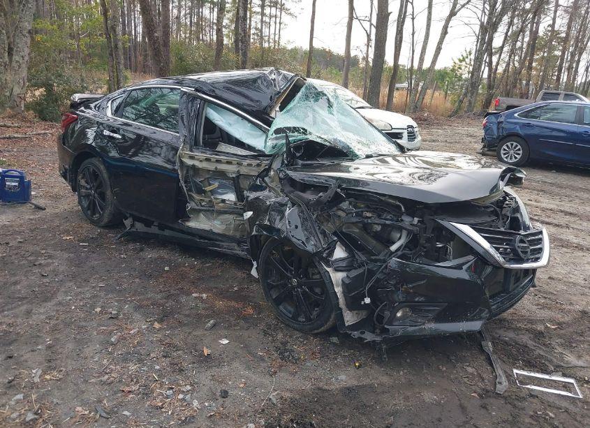 2017 Nissan Altima 2.5 SR (VIN 1N4AL3AP1HC498895) main photo