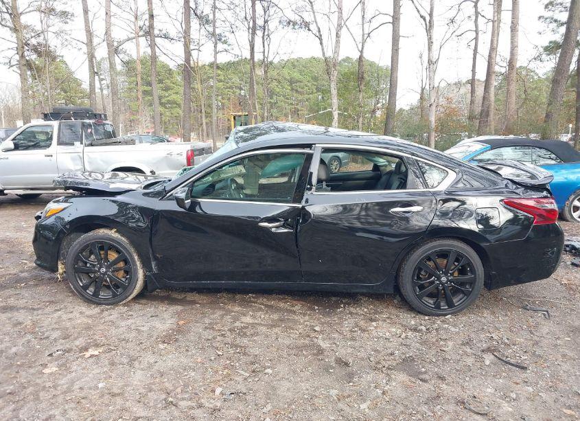 Photo 14 of 2017 Nissan Altima 2.5 SR (VIN 1N4AL3AP1HC498895)