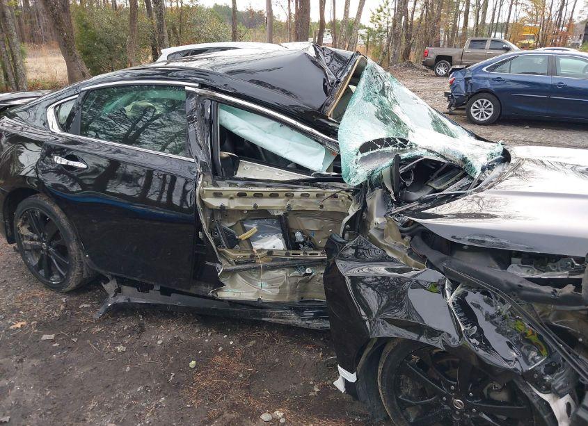 Photo 6 of 2017 Nissan Altima 2.5 SR (VIN 1N4AL3AP1HC498895)