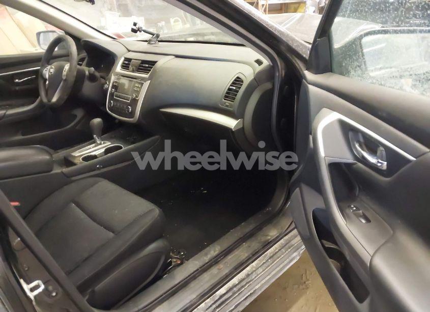 Photo 5 of 2017 Nissan Altima 2.5 S (VIN 1N4AL3AP1HN310204)