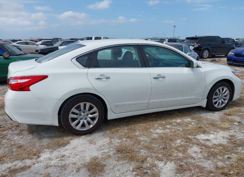 Photo 13 of 2017 Nissan Altima 2.5 S (VIN 1N4AL3AP1HN333000)
