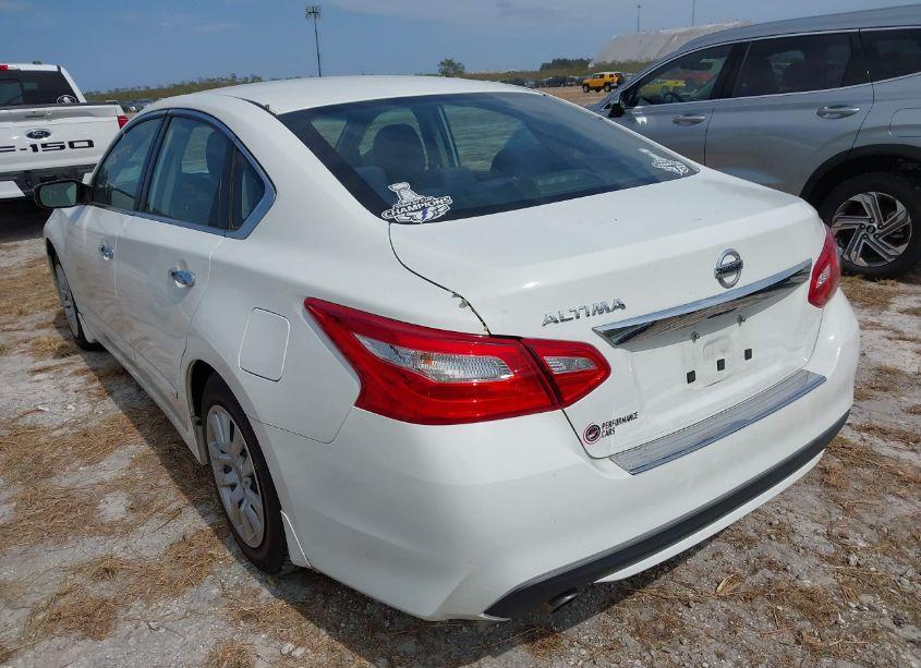 Photo 3 of 2017 Nissan Altima 2.5 S (VIN 1N4AL3AP1HN333000)