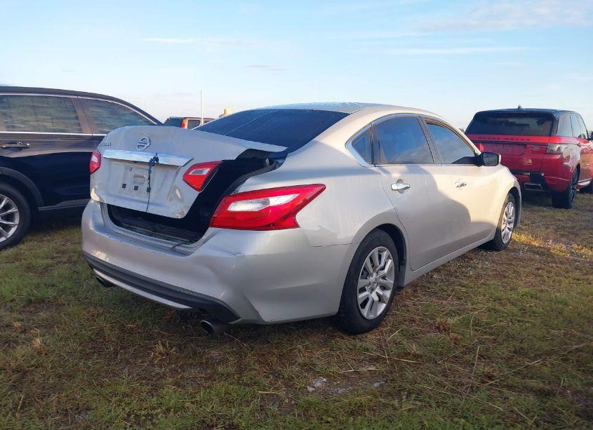 Photo 4 of 2017 Nissan Altima 2.5 S (VIN 1N4AL3AP1HN339542)