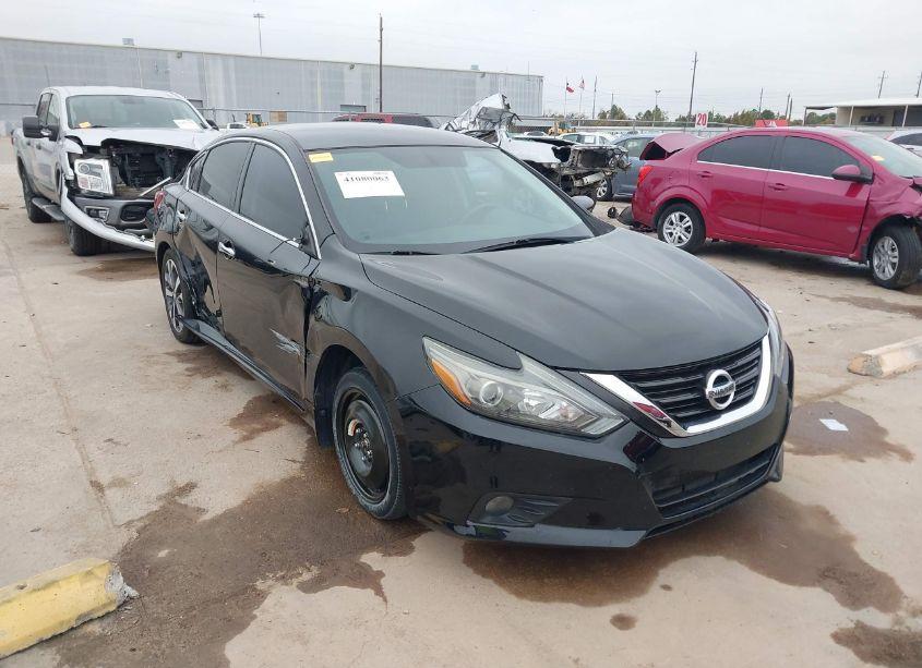 2017 Nissan Altima 2.5 SR (VIN 1N4AL3AP1HN341551) main photo