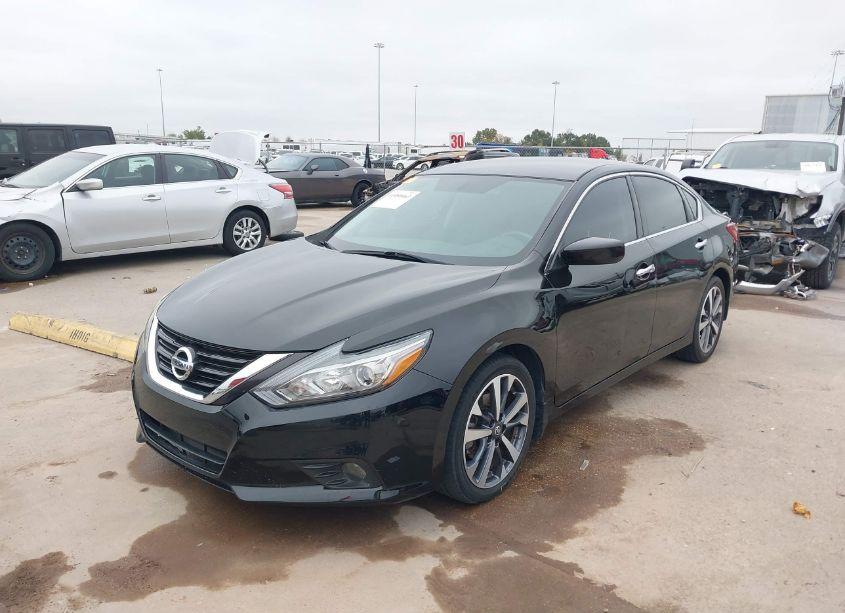 Photo 2 of 2017 Nissan Altima 2.5 SR (VIN 1N4AL3AP1HN341551)
