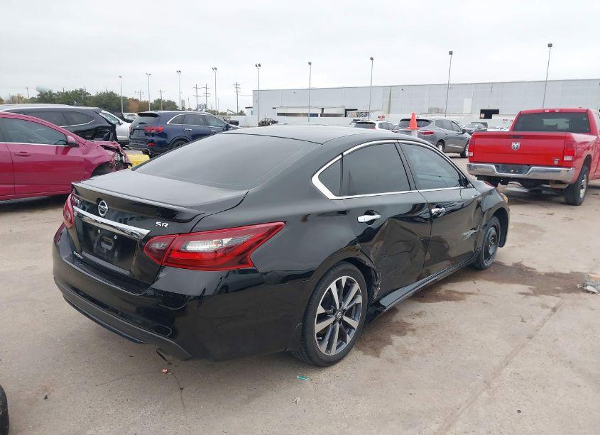 Photo 4 of 2017 Nissan Altima 2.5 SR (VIN 1N4AL3AP1HN341551)