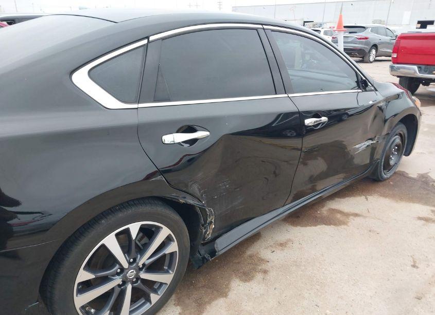 Photo 6 of 2017 Nissan Altima 2.5 SR (VIN 1N4AL3AP1HN341551)