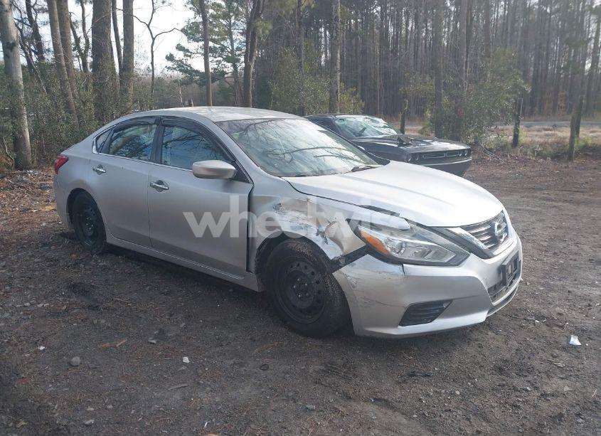 2017 Nissan Altima 2.5 S (VIN 1N4AL3AP1HN347964) main photo
