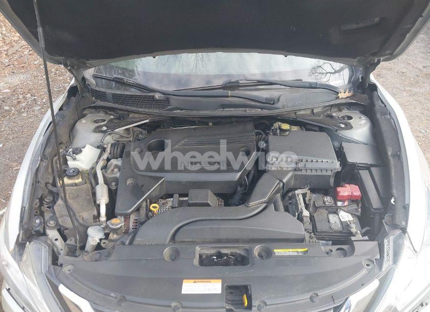 Photo 10 of 2017 Nissan Altima 2.5 S (VIN 1N4AL3AP1HN347964)
