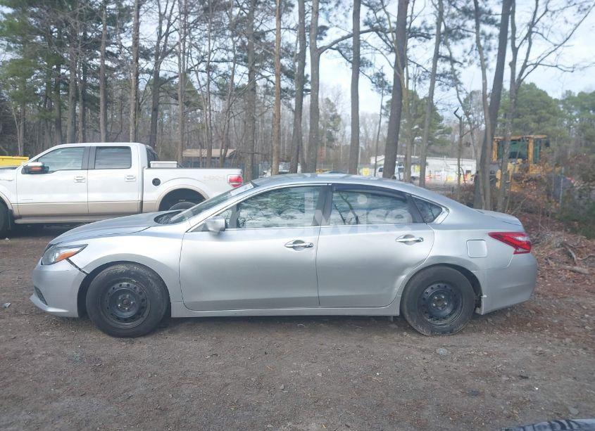 Photo 14 of 2017 Nissan Altima 2.5 S (VIN 1N4AL3AP1HN347964)