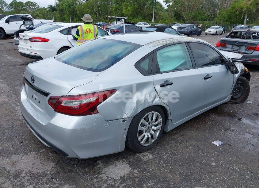 Photo 4 of 2017 Nissan Altima 2.5 S (VIN 1N4AL3AP1HN348595)