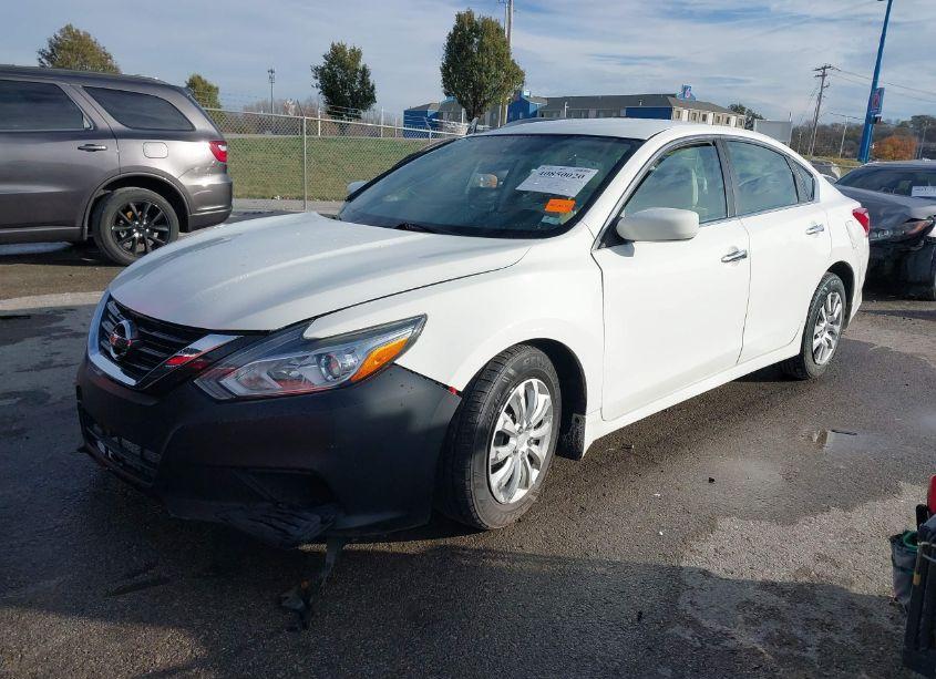 Photo 2 of 2017 Nissan Altima 2.5 S (VIN 1N4AL3AP1HN349066)